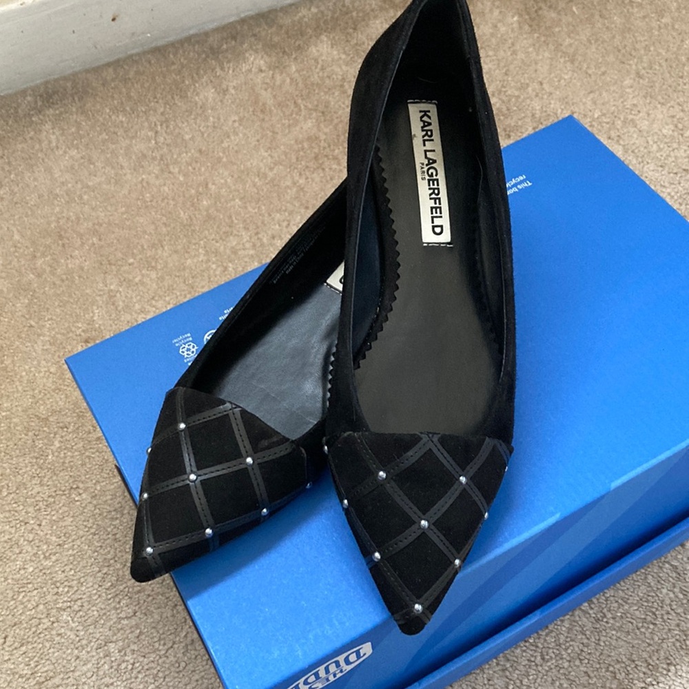 Women’s Black Suede Karl Lagerfeld Paris French Shaped Flats Studs Never Worn 6